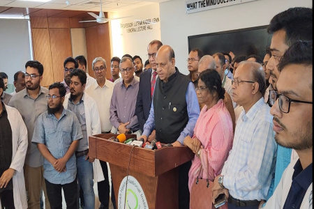ইন্টার্নি চিকিৎসকদের জন্য ভাতা বৃদ্ধির আশ্বাসে কর্মবিরতি আন্দোলন প্রত্যাহার