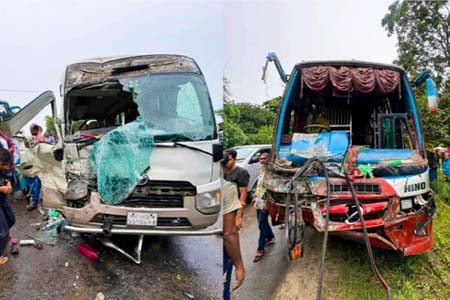 দুমড়ে মুচড়ে গেল ইবির বাস