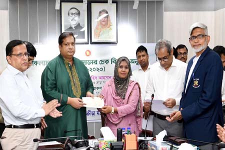 যুব কল্যাণ তহবিল থেকে ২০২২-২৩ অর্থবছরে ৯০০টি যুব সংগঠনকে ৩ কোটি ৬৬ লাখ ৪০ হাজার টাকার অনুদান