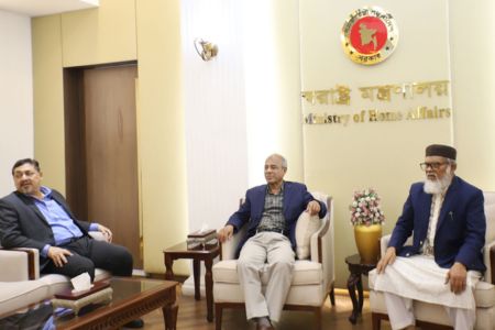 কারা অধিদপ্তরকে ১৩ হাজার ধর্মীয় বই উপহার দিচ্ছে ধর্ম মন্ত্রণালয়