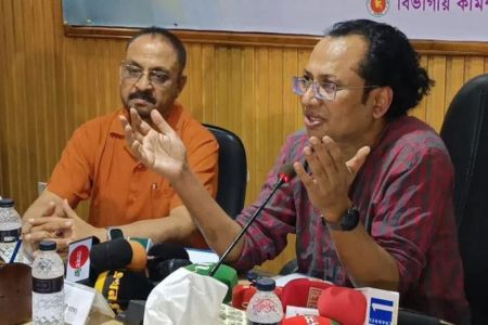 গ্যাস সংকট আগের সরকারের পাপের ফল – তথ্য উপদেষ্টা