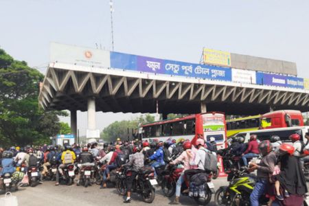 ২৪ ঘণ্টায় যমুনা সেতুতে টোল আদায় ৩ কোটি ৬৮ লাখ টাকা