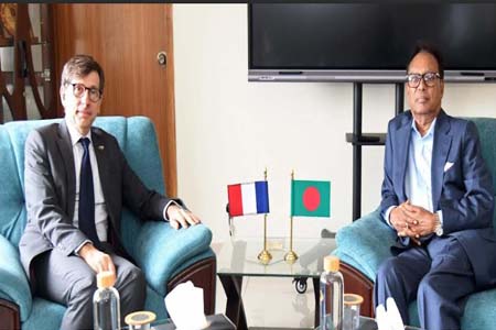 ফ্রান্সের রাষ্ট্রদূতের সাক্ষাৎ