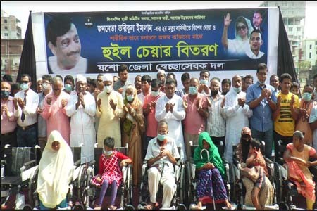 যশোরে স্বেচ্ছাসেবক