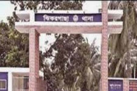 ঝিকরগাছায় রাজনৈতিক কোন্দলে মা-ছেলেকে হাতুড়িপেটা