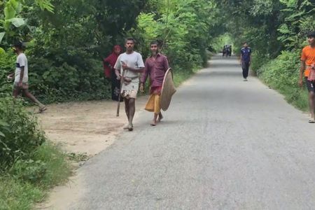 ঝিনাইদহে আধিপত্য বিস্তার নিয়ে দুপক্ষের সংঘর্ষে ১০ জন আহত