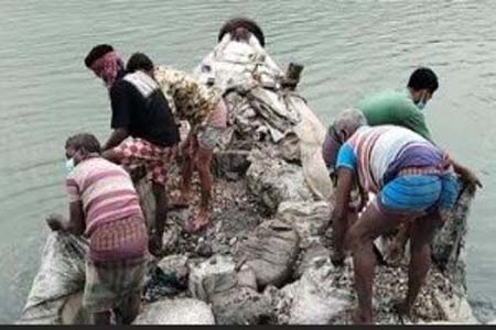 ঝিনুক মালঞ্চ নদীতে অবমুক্ত
