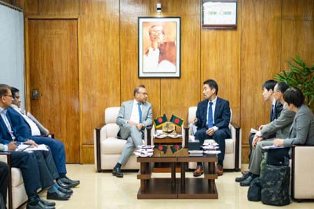 জাইকার উপদেষ্টা কমিটির সাথে স্থানীয় সরকার মন্ত্রীর বৈঠক অনুষ্ঠিত