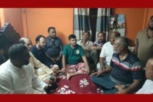 অসুস্থ সাংবাদিক শাহাবুদ্দিনকে দেখতে বাসায় ছুটে গেলেন নুরুজ্জামান লিটন