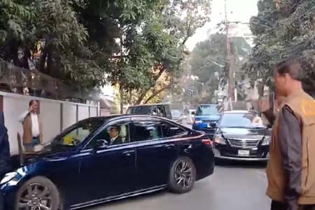 পৈতৃক বাসভবনে ডাঃ জুবাইদা রহমান