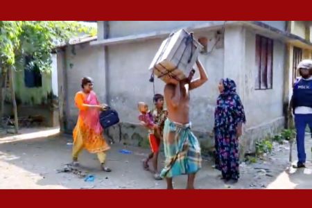 কালীগঞ্জে বেদে পল্লীতে হামলা-ভাঙচুর, আতঙ্কে ঘর ছাড়ছেন বাসিন্দারা