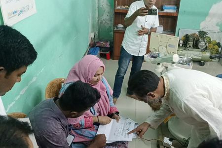 কালীগঞ্জে অনুমোদনহীন দন্ত চিকিৎসালয়ে ভ্রাম্যমাণ আদালতের অভিযান, জরিমানা ৩০ হাজার