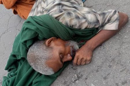 নবীগঞ্জে কাভার ভ্যানের চাপায় অজ্ঞাত বৃদ্ধ নিহত