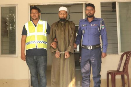 নড়াইলে সাইবার সুরক্ষা আইনে মামলা - যুবক কারাগারে 