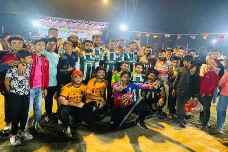 মিনি নাইট ক্রিকেট