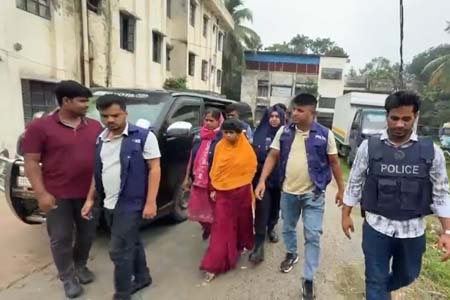 থানার গ্রিল ভেঙ্গে পালিয়ে যাওয়া