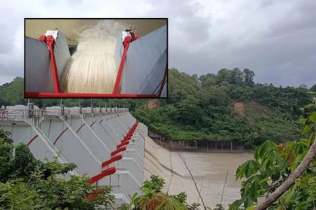 ৬ ইঞ্চি করে কাপ্তাই বাঁধের ১৬টি গেট খুলে দেওয়া হলো