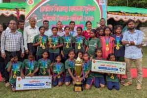 প্রাথমিক বিদ্যালয় গোল্ডকাপ ফুটবল টুর্নামেন্টে বালিকায় খুলনা বিভাগীয় চ্যাম্পিয়ন শ্যামনগরের মীরগাং