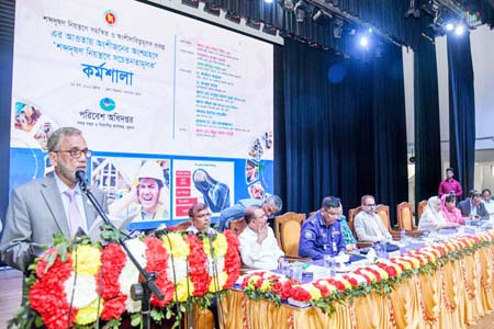 সবাইকে একযোগে কাজ করতে হবে