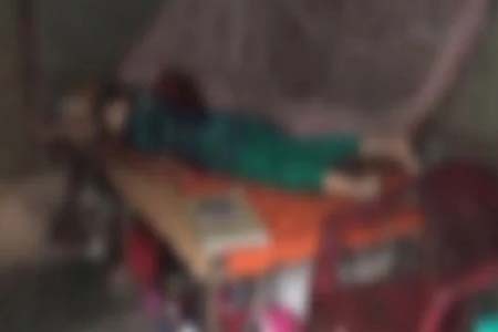 অন্তঃসত্ত্বা স্ত্রীকে গলাকেটে হত্যা