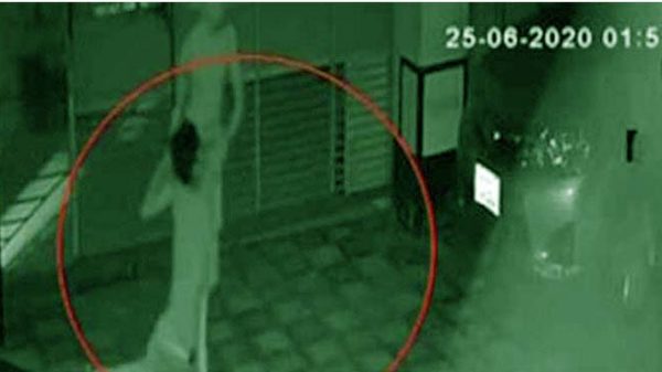 আহত ভাইকে সেফটি ট্যাংকে