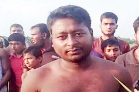 মাকে হত্যা করে ৫ টুকরা