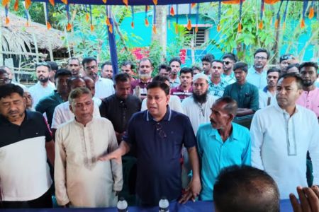 কয়রায় পূজামণ্ডপে মনিরুল হাসান বাপ্পী, সম্প্রীতির বাংলাদেশ গড়ার আহ্বান