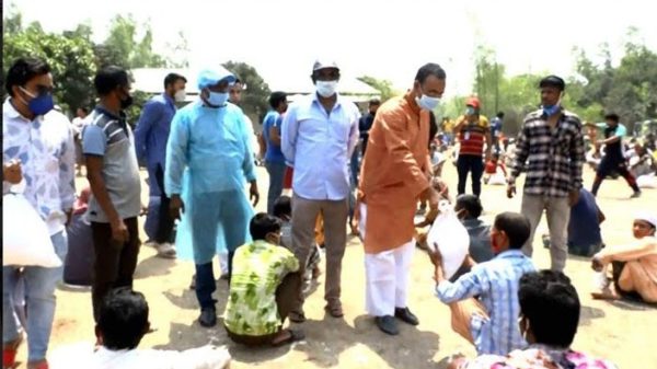 ব্যক্তিগত উদ্যোগে ত্রাণ