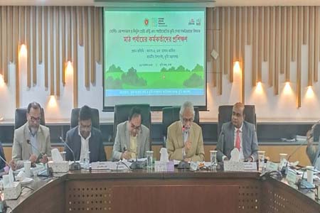 প্রশিক্ষিত জনবলের মাধ্যমে ঝামেলামুক্ত ও দুর্নীতিমুক্ত ভূমি সেবা দিতে কাজ করছে সরকার -ভুমি উপদেষ্টা