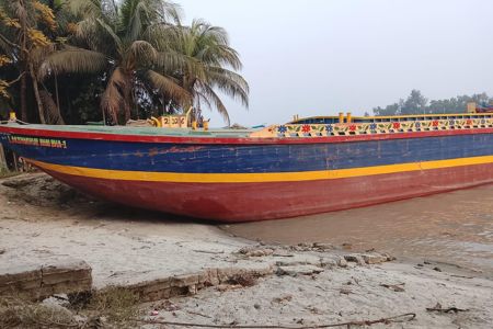 কমলনগরে ইজারা নিয়েও আতঙ্কে ব্যবসায়ী: সাবেক টোল আদায়কারী ও সিন্ডিকেটের বিরুদ্ধে চাঁদাবাজির অভিযোগ