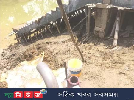 ঝিনাইদহে বিদ্যালয়ের লিজ দেওয়া পুকুর টেন্ডার ছাড়ায় রাতের আঁধারে দখলের চেষ্টা