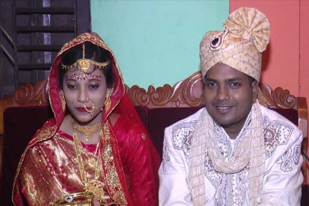বিয়ে করলে র্যাবের গুলিতে পা হারানো সেই মিলন