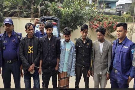 চোর চক্রের ৭ সদস্য গ্রেপ্তার, উদ্ধার ২টি চোরাই বাইক