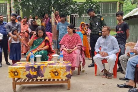 আমেরিকায় খুন হওয়া মাদারীপুরের তরুণীর পরিবারের পাশে জেলা প্রশাসন