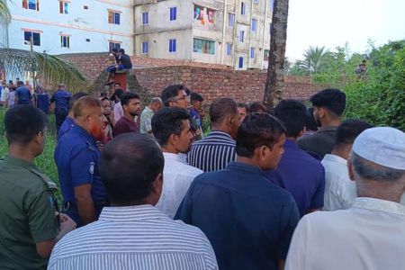 রাজৈরে অবৈধ স্থাপনা উচ্ছেদে বাধা, সাংবাদিকের বিরুদ্ধেও মামলার পাঁয়তারা