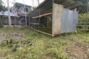আদালতের স্থায়ী নিষেধাজ্ঞা অমান্য করে বাড়ি নির্মানের অভিযোগ, নিরব থানা পুলিশ