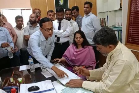 মাদারীপুরে ডাল গবেষণা কেন্দ্রে প্রকল্পের কাজ না করে পুরো বিল আত্মসাৎ, ঘটনাস্থলে এমপি