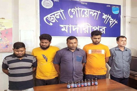 মাদারীপুর রাজৈরে ফেনসিডিলসহ শিক্ষক ও ইউপি মেম্বার গ্রেফতার