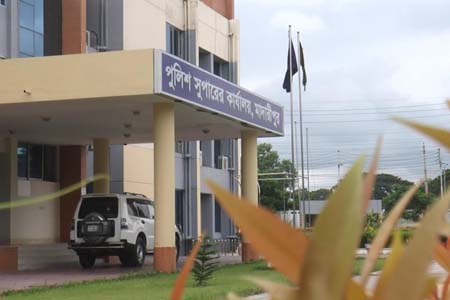 মাদক ব্যবসায়ীকে ককটেল