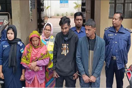 মহেশপুরে বিপুল পরিমাণ ইয়াবাসহ ৩ জন আটক