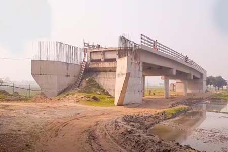 নির্মাণাধীন সেতু