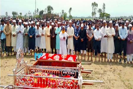 শেষ যাত্রা স্তব্ধ গ্রাম