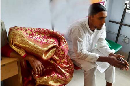 অতি গোপনে বিয়ে