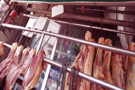 মাংসের দোকানে অর্ডার