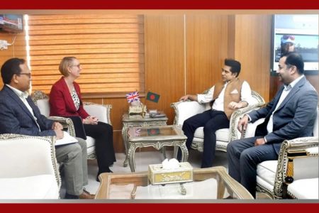 গণমাধ্যমের স্বাধীনতা নিশ্চিত করতে সরকার প্রতিশ্রুতিবদ্ধ: তথ্যমন্ত্রী