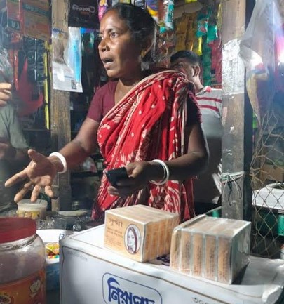 মাদারীপুরের শশিকরে দোকানে রেখে সরকারি ঔষধ বিক্রির অভিযোগ