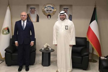 কুয়েতের প্রতিরক্ষা মন্ত্রণালয়ের আন্ডার সেক্রেটারির সঙ্গে বাংলাদে‌শি দূতের সাক্ষাৎ