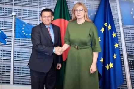 পররাষ্ট্রমন্ত্রীর সঙ্গে ইউরোপিয়ান কমিশনারের সাক্ষাৎ