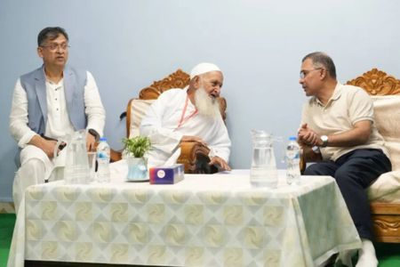 হেফাজতে ইসলামের আমির বাবুনগরীর সঙ্গে প্রধানমন্ত্রীর বৈঠক
