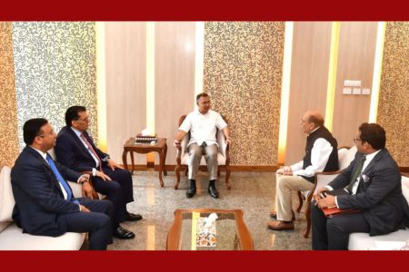 হাসিনা ও হাদির হত্যাকারীদের দেশে ফেরাতে বাংলাদেশের অনুরোধ